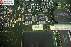 看了毁你三观的PCB设计理论 高速PCB外层还要不要覆铜了