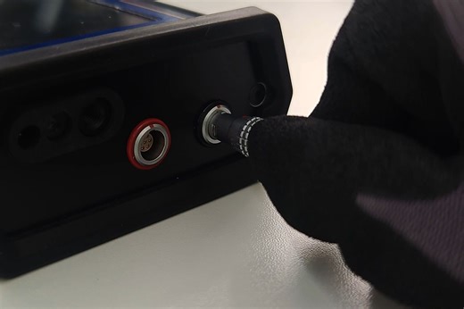 如何正确连接一个LEMO传感器