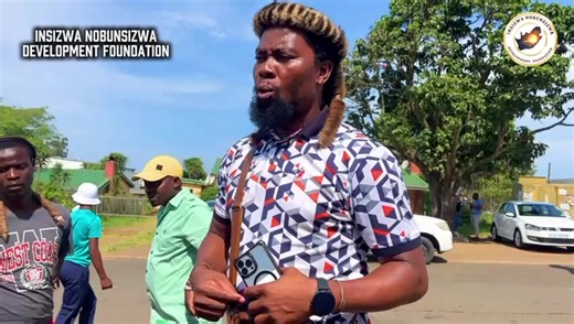 South Africans be smart do not subscribe to this war that Malema is trying to cause,please understand that he is desperate and want to take everyone down with him.Let us resist that nonsense ‼️‼️‼️‼️‼️‼️‼️. UMalema uzama ukuphehla udlame lapha eSouth Africa,thina ke bantu bakithi asingavumi ukulwa.My African brother thina asingalwi silwele umuntu ongeke alwe yena,ongeke afe ofuna kufe abantu. Ningavumi kuqubuke impi,we can have a peaceful revolution and we can be a United African State by contri