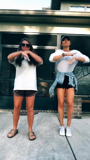 Lowkey not as easy dance #fyp #quarantine #foryoupage