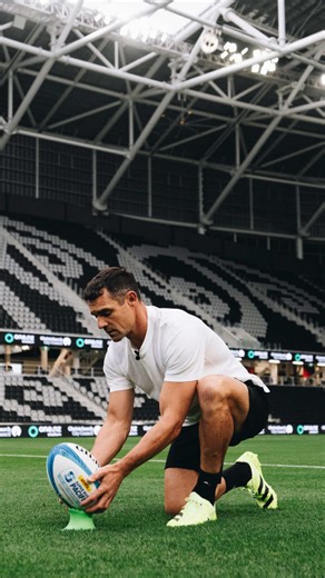 Dan Carter's First Kick at New One NZ Stadium