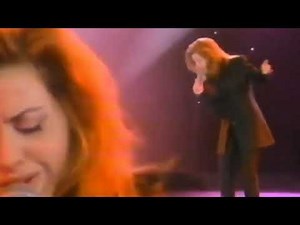 Tina Arena performing "Chains" at the World Music Awards (1996) - Full Appearance