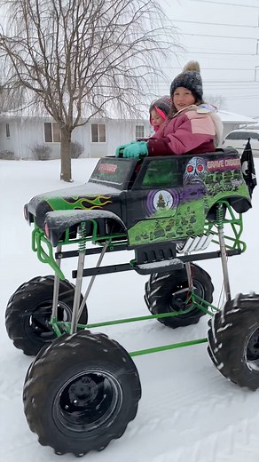 Driving the Grave Digger in the snow 😮 #reelsvideo #powerwheels #powerwheelsmods #custombuild #gravedigger #modified #diy #fun #snowday | Buildadadgarage