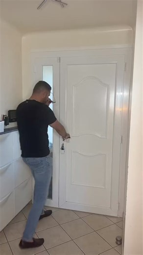 Un petit message quand il sort avec ses potes 😂 | Mika.portugal.family