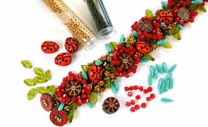 35）串珠手链教程，手工制作！【花饰串珠教程】