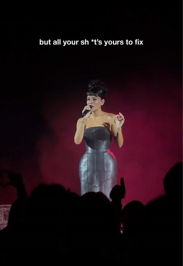 Lily Allen On Tour: A Musical Journey