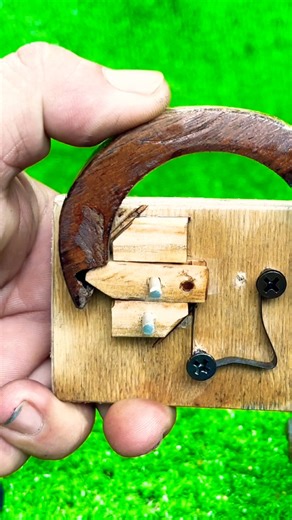 Simple idea #easytools #mydiystyle #woodworking # Mechanism Lock # New design