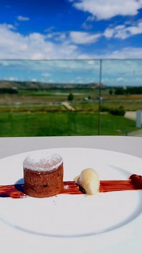 ¿Conoces ya nuestro brunch y carta de terraza? Ven a disfrutar del verano y estas vistas 🤩 ✨️🍷 #menudegustacion #cepa21 #albertosoto #brunch #comerenlariberadelduero | Cepa 21 Restaurante