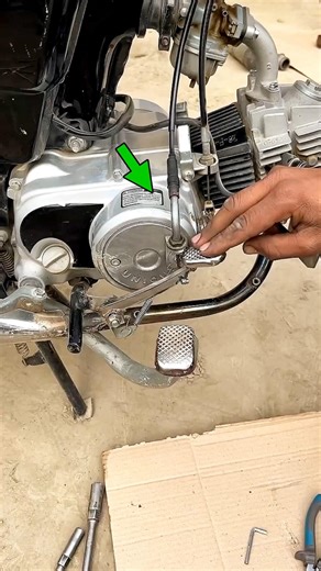 Take your foot off the accelerator.. #sortvdeo