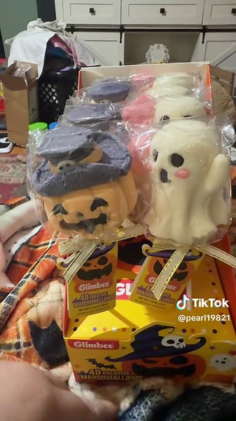 #treat #halloween #suckers #ghost #pumpkin