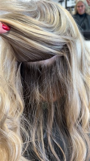 2025 is the year I leveled up my extension installs! My clients are loving the IBE method! I have a few open spots for new extension clients in January! Contact me for a consultation! #amherstohio #clevelandhairstylist #clevelandwedding #loraincounty #lorainohio | Jessica Nicole Bridal Hair