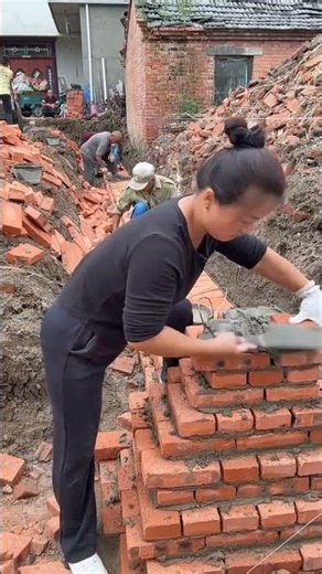 Fast and Neat Brick Breaking and Installation #BrickBreaking #MasonrySkills #ConstructionTips