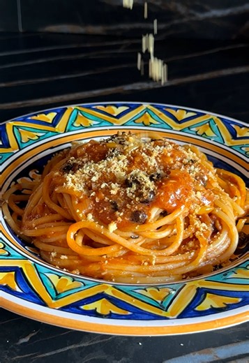 The simple secret to Sicilian anchovy pasta