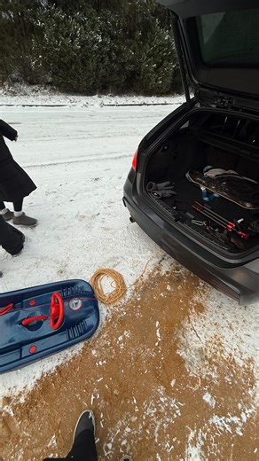 Louis Stahlschmidt on Instagram: "Jungs und Schnee 💀"