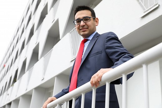 Diplomate - Fiche métier (salaire, formation, qualités requises…) - Le Parisien Etudiant