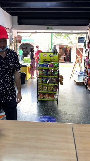 Retail Store Interaction: Customer Engagement Tips