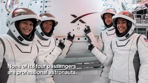 SpaceX mission to include first commercial space walk