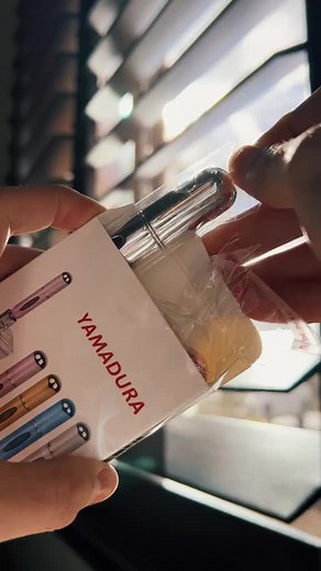 #asmrsounds #asmr #pocket #perfum #pocketperfume #trending #tiktokmademebuyit #needit #bubblewrap