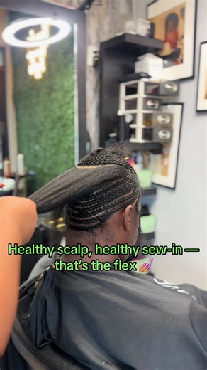 Healthy scalp, healthy sew-in — that’s the real flex 💅🏽 I braid for security, not pain. Every Slayed Luxe install starts with a breathable, tension-free foundation so your hair can thrive underneath the glam. Because healthy hair will always be luxury ✨ #SlayedLuxeHair #HealthySewIn #TensionFreeBraids #LuxuryStylist #CoppellStylist