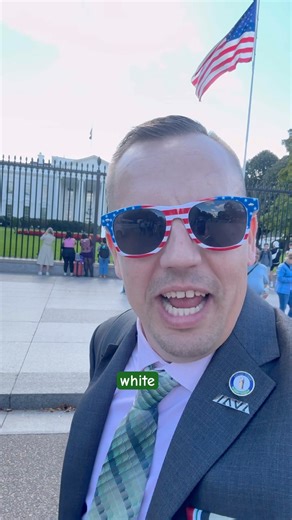 Poodle Service Dog Team at The White House #motivefate