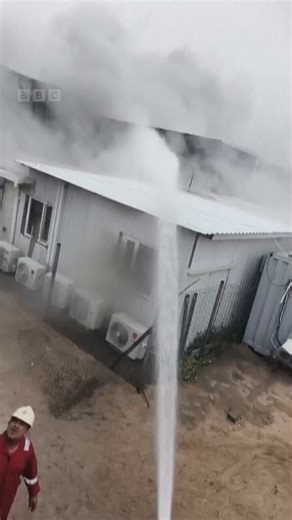 #نبض_الأخبار🔴 حرائق في منشآت نفطية أجنبية بالعراق بعد هجوم بمسيرات إيرانية شاهد معنا بي بي سي نيوز عربي على موقعنا وعلى قناتنا على يوتيوبhttps://t.co/eIMUWZmAgDhttps://t.co/FN1wB5Ou3u