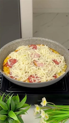 HOW TO MAKE DELICIOUS POTATO CHEESE PIZZA!