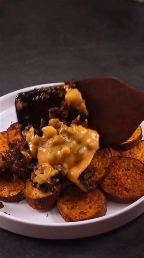 Easy Big Mac Sweet Potato Nachos on the menu tonight in the Zing Wellbeing app - under 500 cals and with 28g of protein And if you want to join the app = go here https://zingwellbeing.com/pages/zing-wellbeing-health-program | Zing Wellbeing