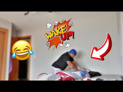 ACTING LIKE IM DOING "CPR" ON SLEEPING GIRLFRIEND! *HILARIOUS*