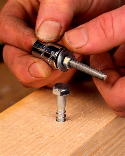 Drill turns into socket wrench 🔩⚡