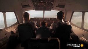 Imagine if all of your control buttons broke 😰 🎥Air Disasters: Impossible Landing | Smithsonian Channel Aviation Nation