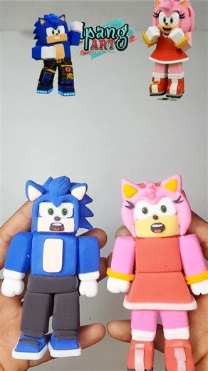 Sonic and Amy in Roblox! Let's help fix them. Made of satisfying clay