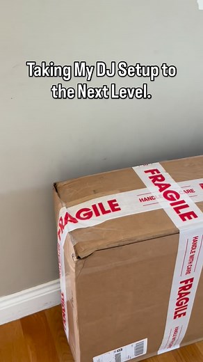 Taking my setup to the next level. The new Danny Max S table is a game-changer — cleaner look, faster setup, and ready for another season of unforgettable events. @maxpbdesign thanks for the great service and turn around time. Can’t wait to unbox and set! | Marty Miz Events