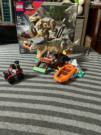 T.Rex river escape set. Jurassic world rebirth.