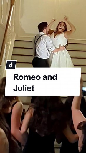 When your venue has a staircase like this, you use it!! #lovestory #weddinglovestory #weddingmoment #bridemoment #itsalovestory