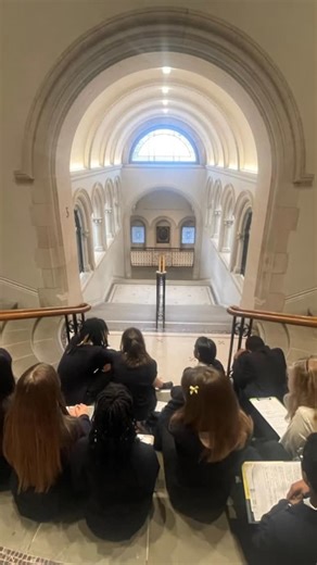 Year 10 GCSE Artists visited the @nationalportraitgallery on 10th October 2025 to see the Herbert Smith Freehills Kramer Portrait Award 2025. This prestigious painting competition celebrates the very best in contemporary portraiture and is one of the most important platforms for portrait painters today. This year, 46 captivating portraits from around the world have been selected for display in the exhibition. Students explored the variety of approaches to portraiture, from the classic to the con