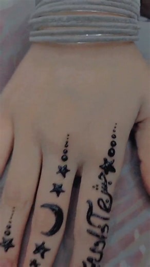 Learn The Art of Mehndi Design with Affordable Courses