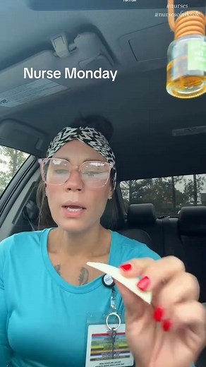 Varnish Comparison #gamvar #gamvarvarnish #varnish #varnishpainting #artsupplies #artsupplyreview | nursechrystal