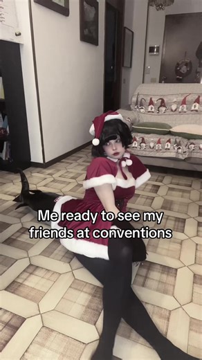 Slaying is required to see my friends at cosplay conventions #cosplaycommunity #cosplayconvention #christmascosplay #zenlesszonezerocosplay #ellenjoe
