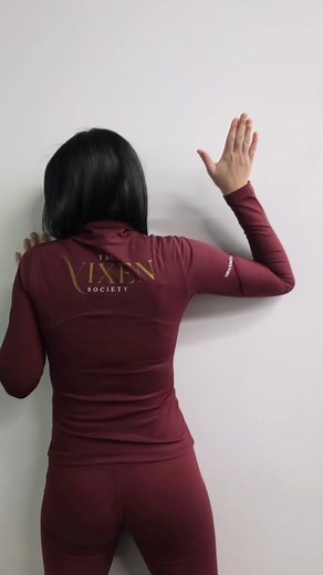 Reel Media Inc. | Eric on Instagram: "🤣😆 Not every interview answer has to be polished to perfection — and honestly, the best ones aren’t. Those messy, off-script, totally human moments? That’s where the real magic lives. ✨ Because improv slips, candid laughs, and unscripted honesty don’t just fill space… they give life to a brand. They give life to a person. They give life to a personality. So go ahead — miss the question, stumble a little, laugh it off. That’s the moment everyone actually re