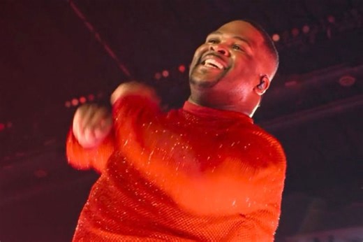 Who is Taylor Swift's dancer Kameron Saunders?