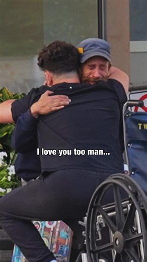 𝐙𝐚𝐜𝐡𝐞𝐫𝐲 𝐃𝐞𝐫𝐞𝐧𝐢𝐨𝐰𝐬𝐤𝐢 on Instagram: "“My dream is to not be sleeping outside anymore” 🥹❤️ @mdmotivator (CrowdFund Link In Bio) Internet meet Jed. Jed is a 48 year old man currently living unhoused in Detroit, Michigan. Jed was in the midst of selling his art work in hopes to make money for food and a hotel room for the night. Although he was going through a tough financial circumstance, Jed helped me his ankle brace, taping it for me, and providing me a free painting since it wa