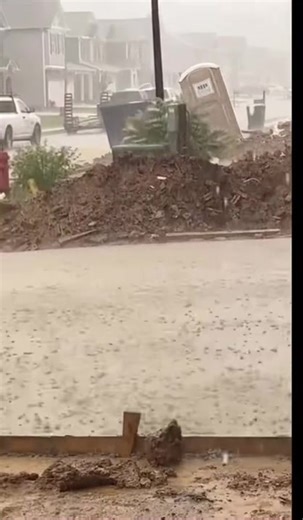 Up CHARGE THIS CONCRETE POUR EXPOSED AGGREGATE #concrete #construction #cement #diyconcrete #westcoastcustomconcrete