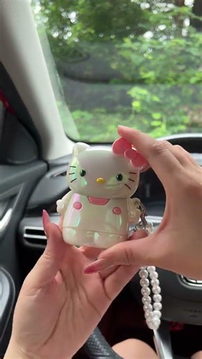 这个Hello KT钥匙套也太可爱了吧！真的一眼就喜欢上了～各种车型都能适配#可爱车钥匙套 #汽车钥匙套 #哈喽kt#卡通钥匙套