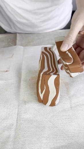 How to make a ceramic board ❤️ ••• Follow @lubentes_ceramicas for more! | The Ceramic School