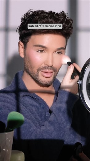 SPENCER on Instagram: "📝 Today, let’s talk about patchy bronzer & blush 😳 Before rushing into those products, taking a moment to set the foundation with a thin veil of setting powder will help the other products glide on smoother. A little powder, a little patience, and let the brush do the work for you! ❤️"