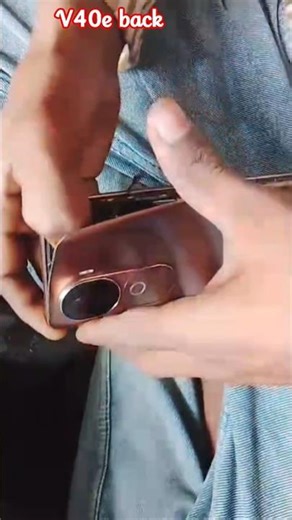 VIVO V40e back panel remove trick/sanaya mobile com #vivov40e #v40pro #v40 #vivoindia