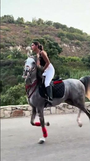 🐎 Girl Did an Amazing Horse Ride Today | Incredible Speed & Confidence! 🔥