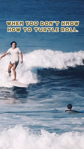 Surf Tips & Surf Tutorials on Instagram: "🐢 Tips for turtle roll For those of you who ride longboards, turtle rolling is an essential skill for getting out to the lineup on big wave days. Of course, turtle rolling is a physically demanding skill, so even experienced surfers find it challenging to do it three or more times in a row. ❗️If you don’t turtle roll at the right time when the wave breaks, several risks can arise: 1. Accidents can occur if you lose your board and it hits someone behind 