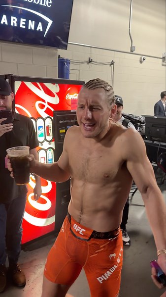💰👱🏼‍♂️Paddy Pimblett Reacts After Winning $100,000 For Fight Of The Night (UFC 329)