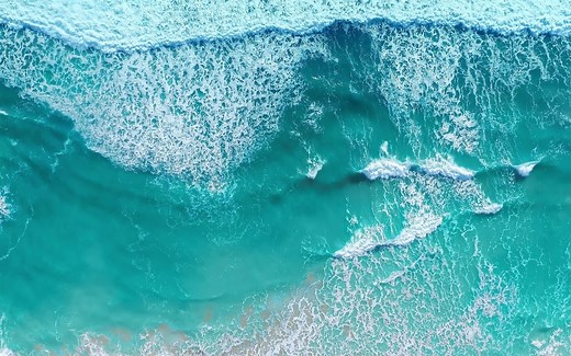 【高清视频素材】航拍海浪冲击沙滩